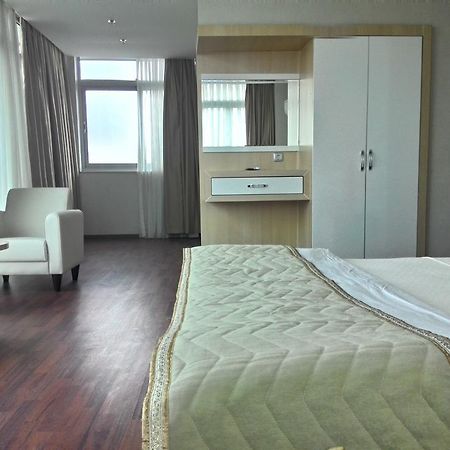 Guney Adana Otel Esterno foto